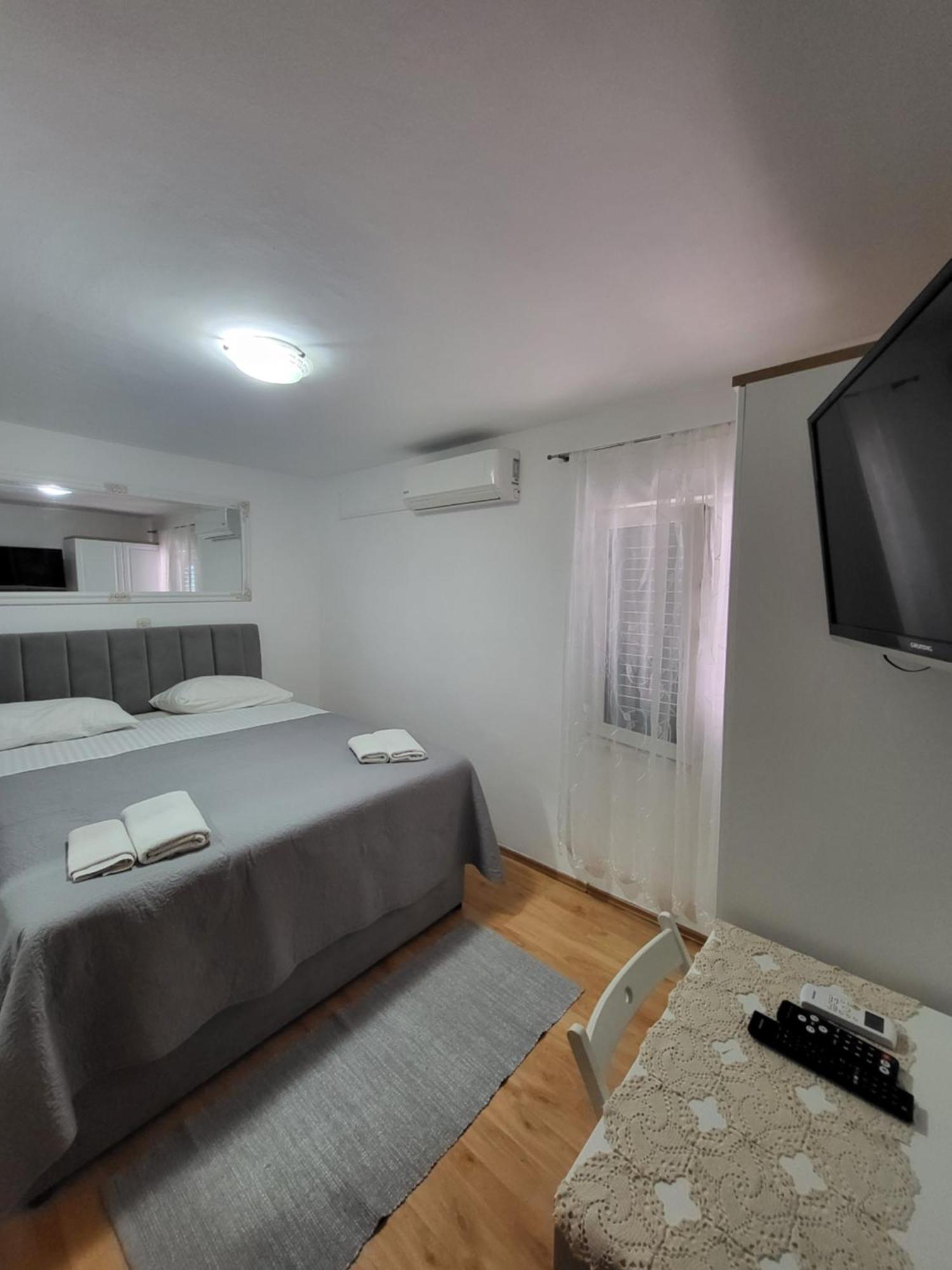 Guest Accomodation Žura Skradin Esterno foto