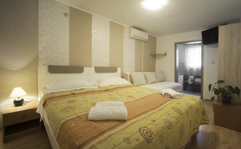 Guest Accomodation Žura Skradin Esterno foto