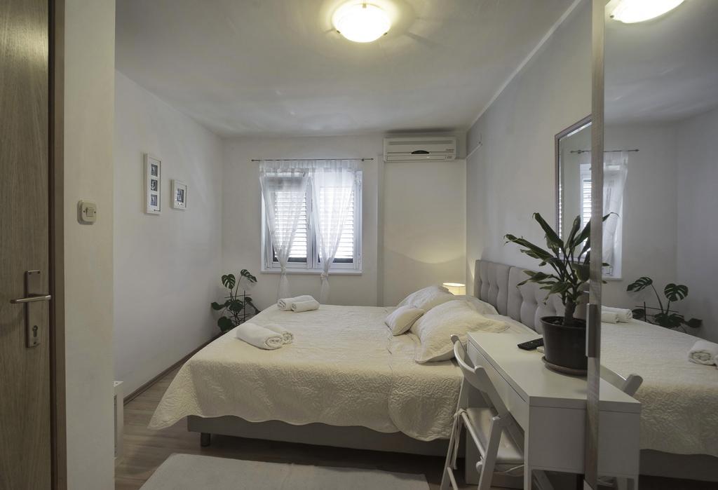 Guest Accomodation Žura Skradin Esterno foto