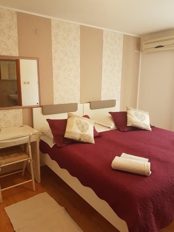 Guest Accomodation Žura Skradin Esterno foto